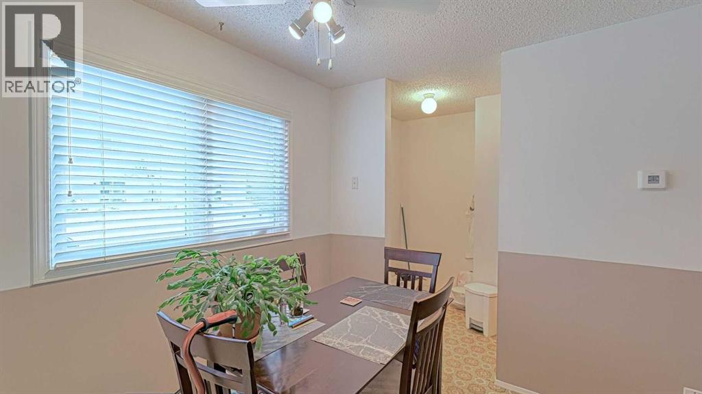 135 Woodsman Lane Sw, Calgary, Alberta  T2W 4Z5 - Photo 9 - A2262352