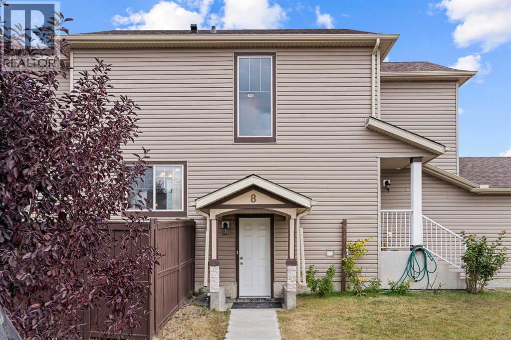 8 Tarawood Grove Ne, Calgary, Alberta  T3J 5A7 - Photo 3 - A2264546