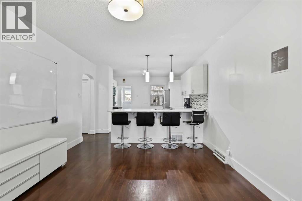 230 8a Street Ne, Calgary, Alberta  T2E 4J1 - Photo 6 - A2268621