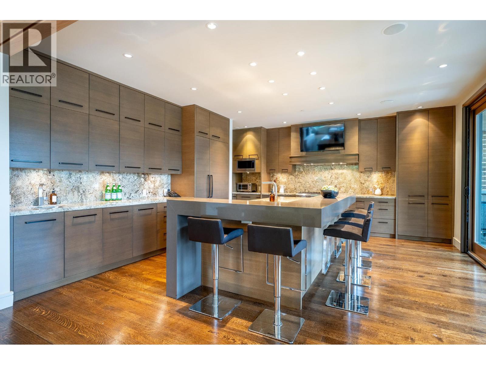 2963 High Point Drive, Whistler, British Columbia  V8E 0L6 - Photo 6 - R3057513