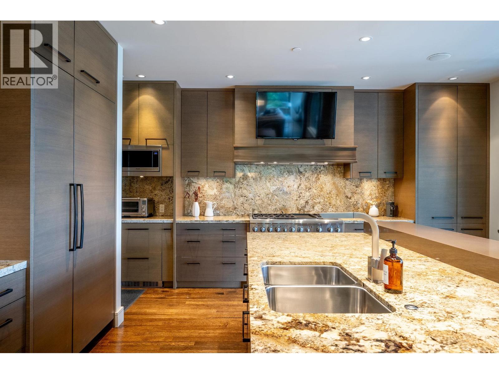 2963 High Point Drive, Whistler, British Columbia  V8E 0L6 - Photo 7 - R3057513