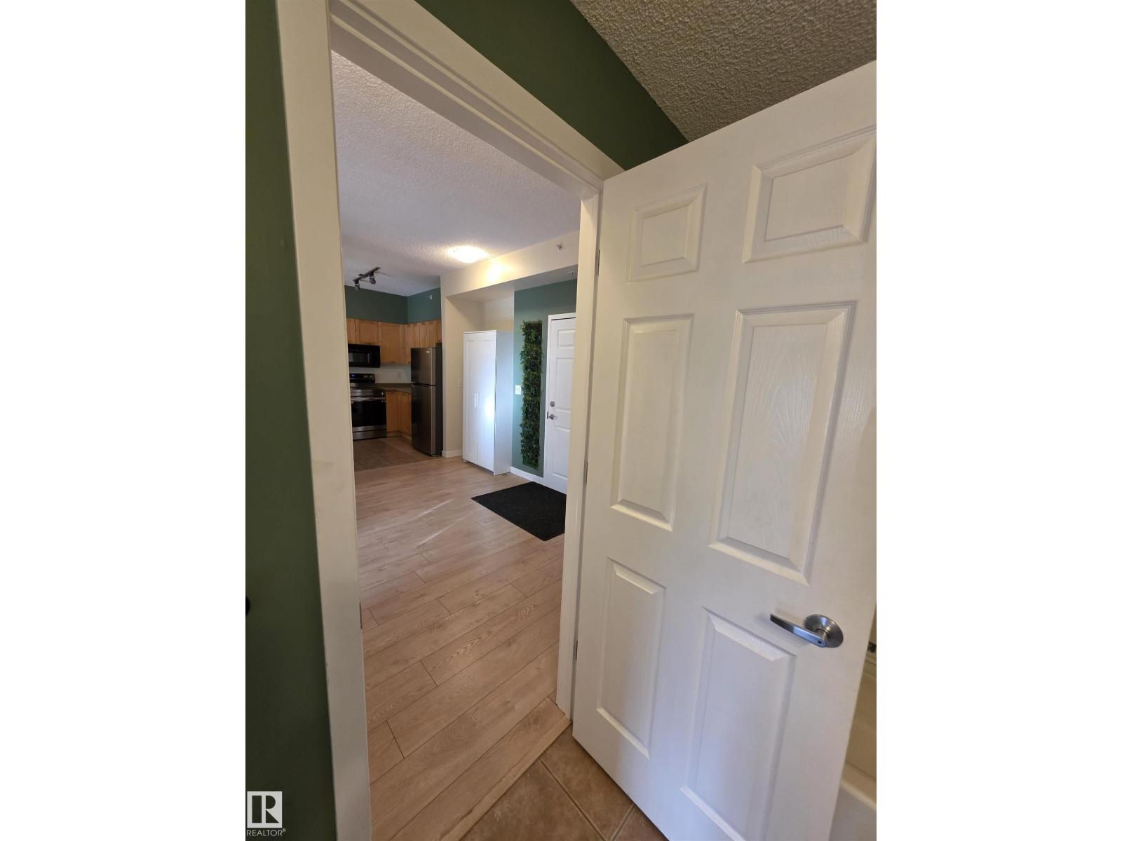 ##2-105 4245 139 Av Nw Nw, Edmonton, Alberta  T5Y 3E8 - Photo 11 - E4464590