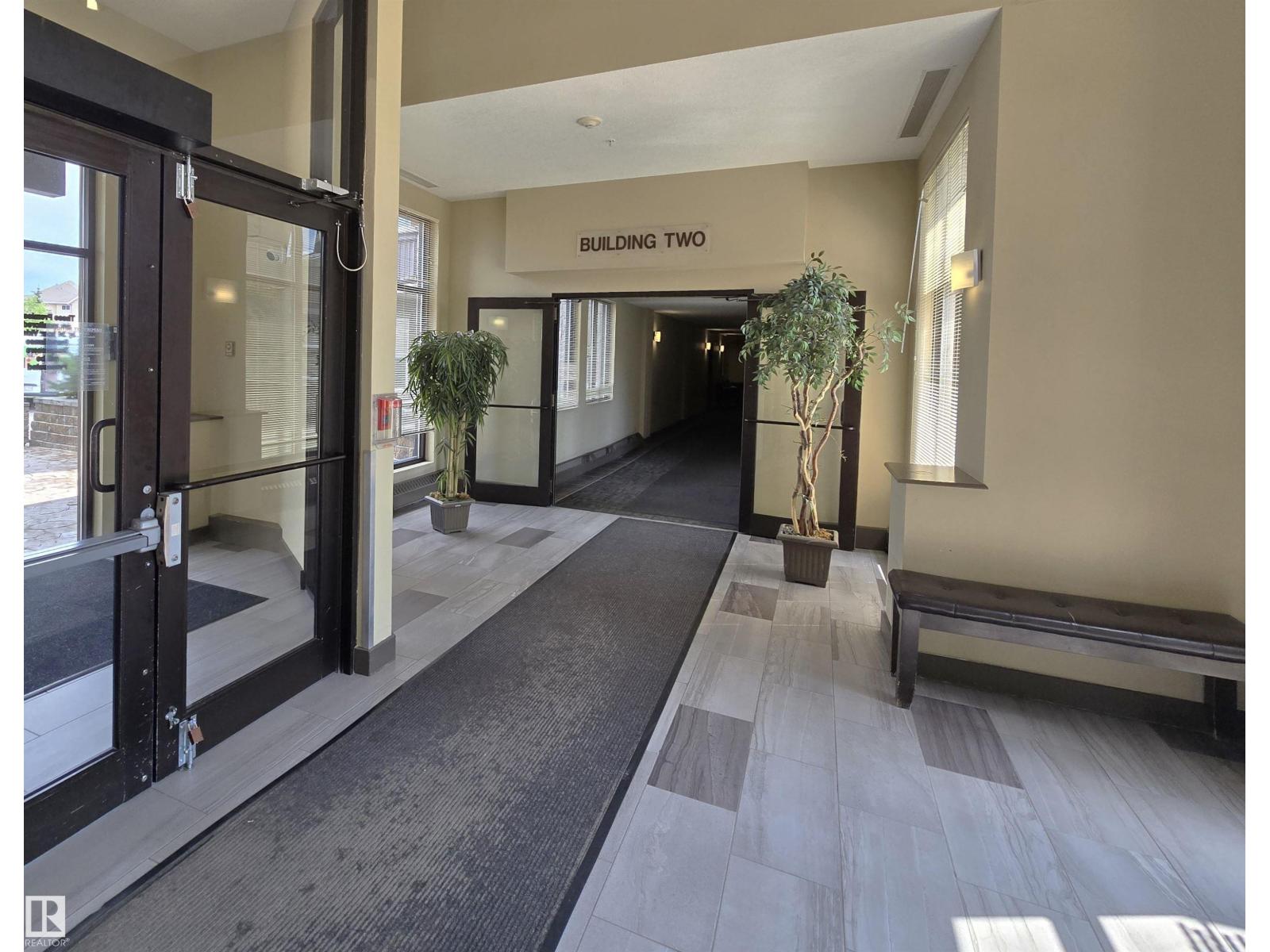 ##2-105 4245 139 Av Nw Nw, Edmonton, Alberta  T5Y 3E8 - Photo 2 - E4464590