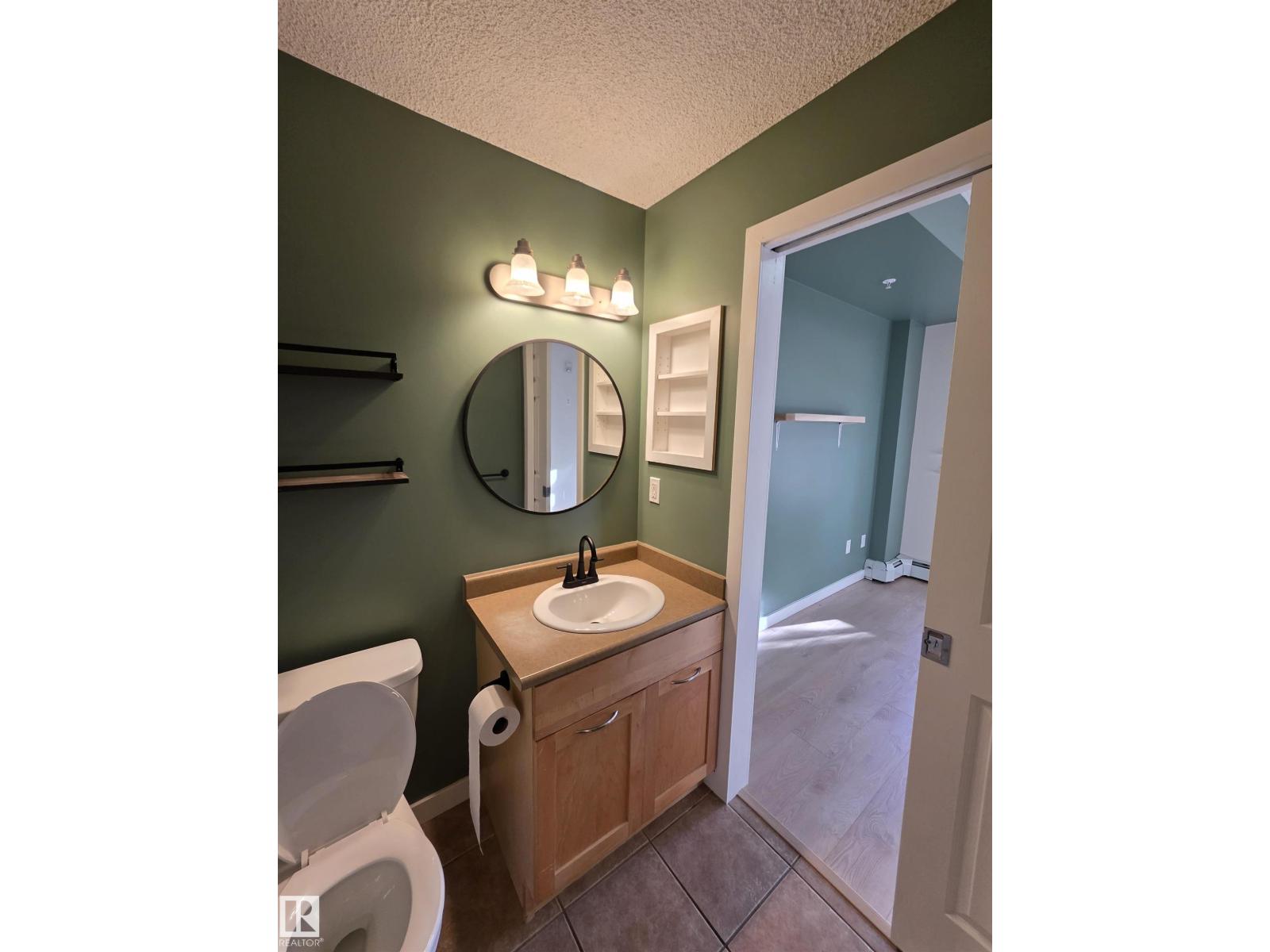 ##2-105 4245 139 Av Nw Nw, Edmonton, Alberta  T5Y 3E8 - Photo 9 - E4464590