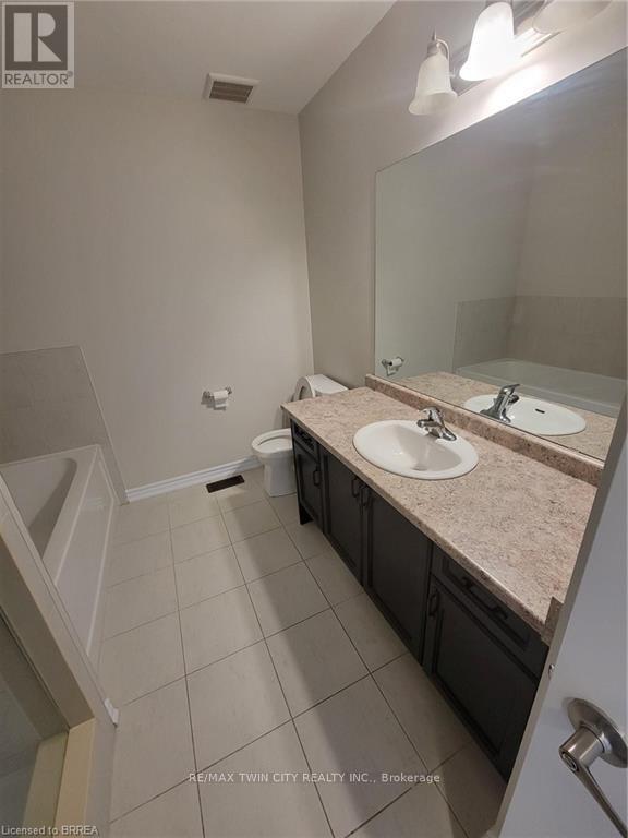 136 Flagg Avenue, Brant, Ontario  N3L 0J8 - Photo 11 - X12505212