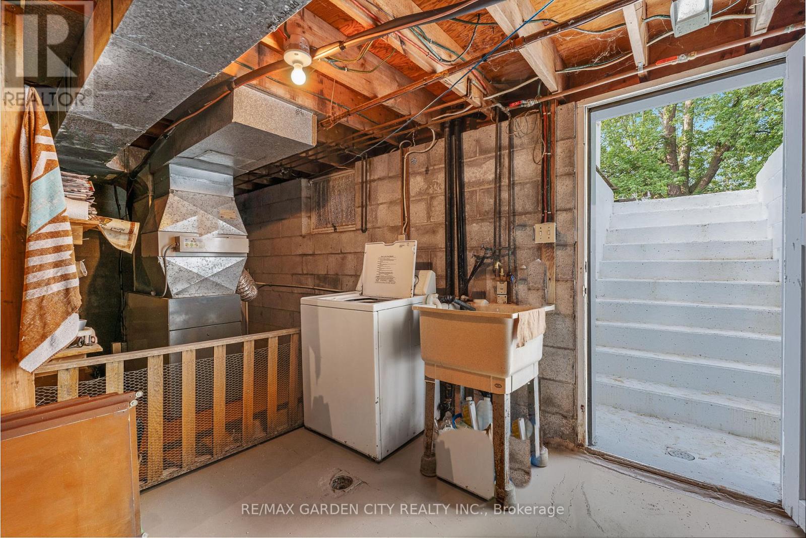 4200 Eastdale Drive, Lincoln, Ontario  L3J 0N3 - Photo 38 - X12505232