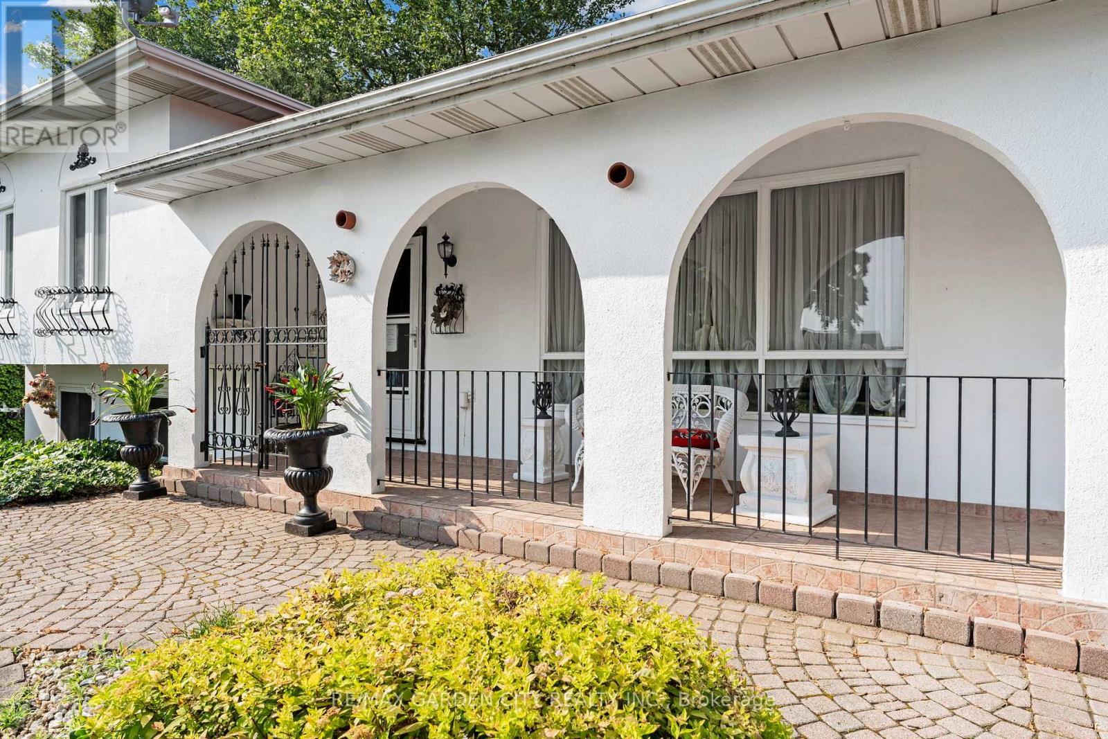 4200 Eastdale Drive, Lincoln, Ontario  L3J 0N3 - Photo 4 - X12505232