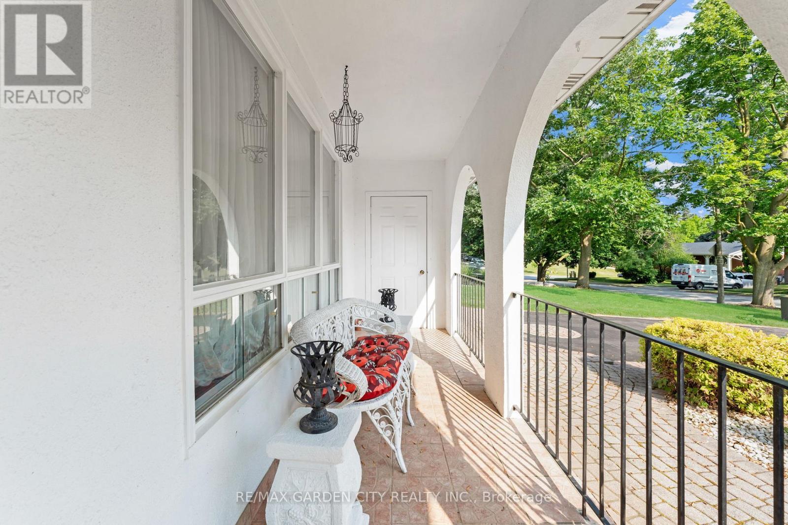 4200 Eastdale Drive, Lincoln, Ontario  L3J 0N3 - Photo 5 - X12505232