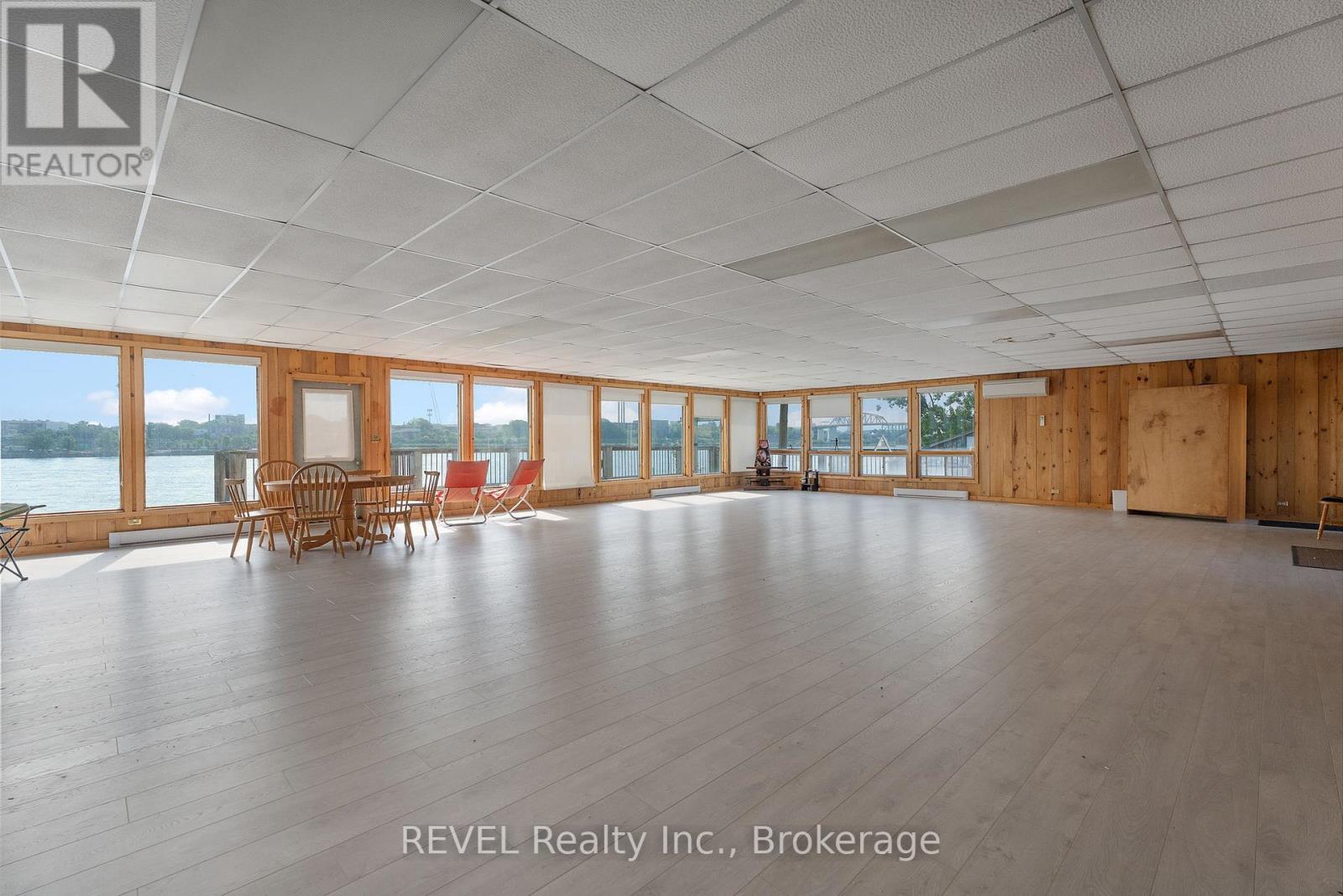 Unit 1 - 162 Niagara Boulevard, Fort Erie, Ontario  L2A 3G3 - Photo 5 - X12492216