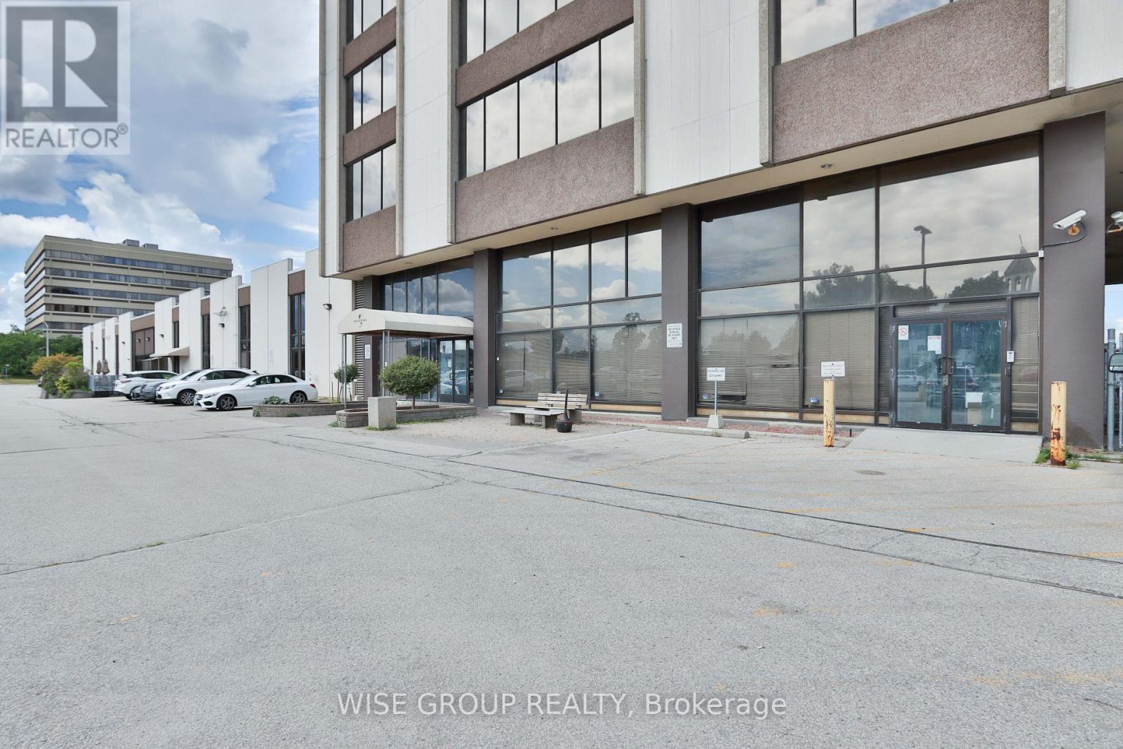 703 - 2450 Victoria Park Avenue, Toronto, Ontario  M2J 4A1 - Photo 2 - C12505372