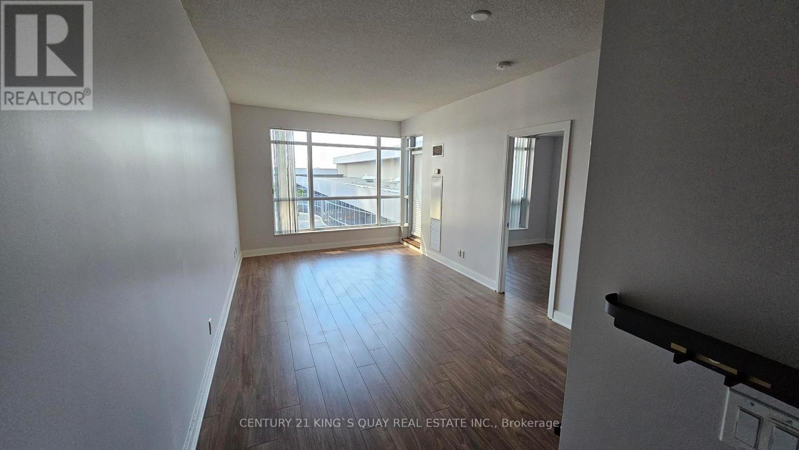 612 - 125 Village Green Square, Toronto, Ontario  M1S 0G3 - Photo 5 - E12505282