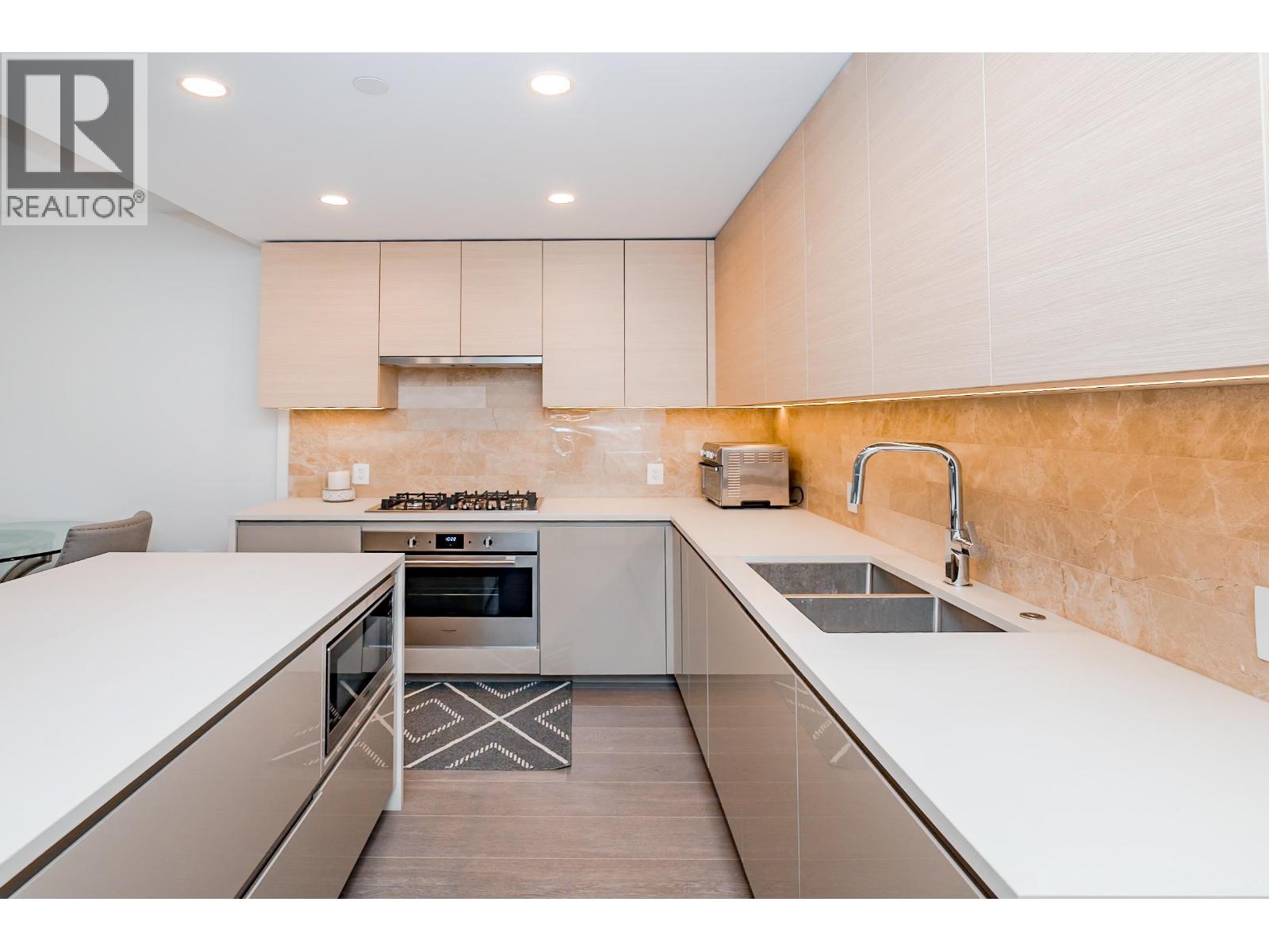 1010 4168 Lougheed Highway, Burnaby, British Columbia  V5C 0N9 - Photo 2 - R3063997