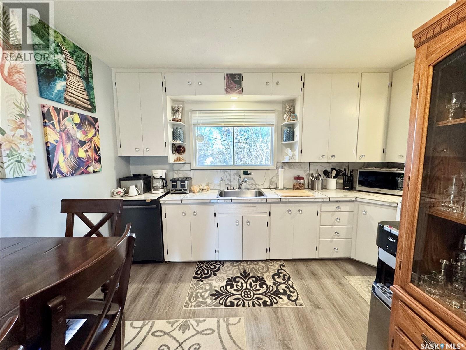 534 21st Street E, Prince Albert, Saskatchewan  S6V 1M4 - Photo 2 - SK022319