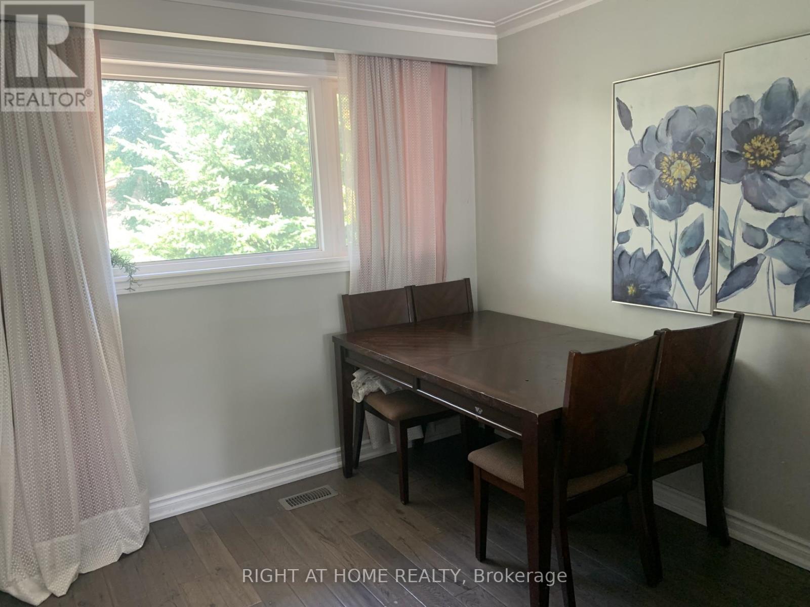 26 Arrowflight Drive, Markham, Ontario  L3P 1S1 - Photo 6 - N12505332