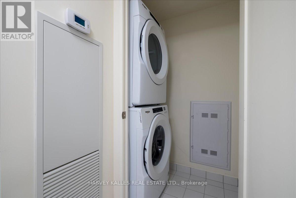 411 - 8960 Jane Street, Vaughan, Ontario  L4K 0M6 - Photo 4 - N12505382