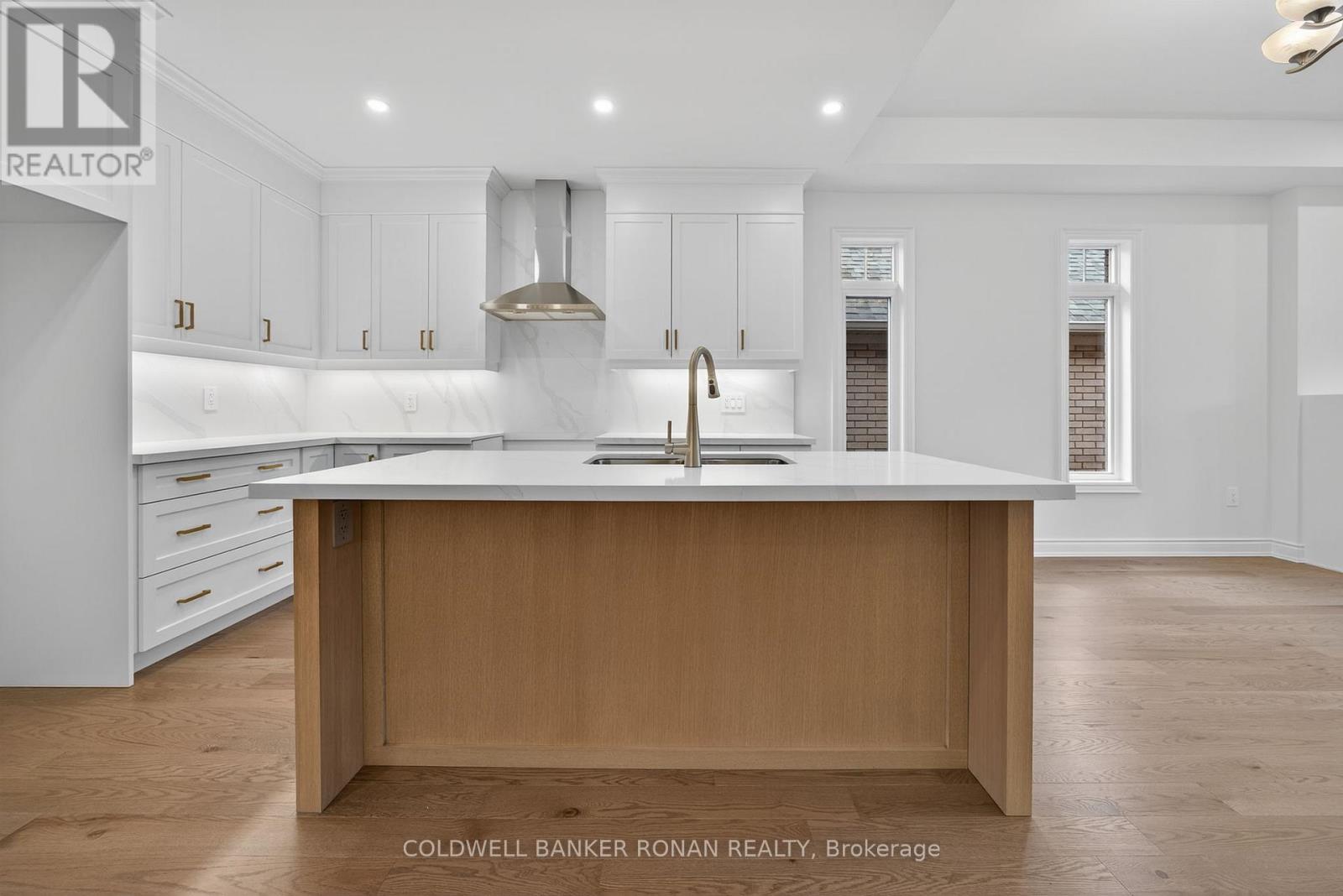 241 Ridge Way, New Tecumseth, Ontario  L9R 0W4 - Photo 7 - N12505412