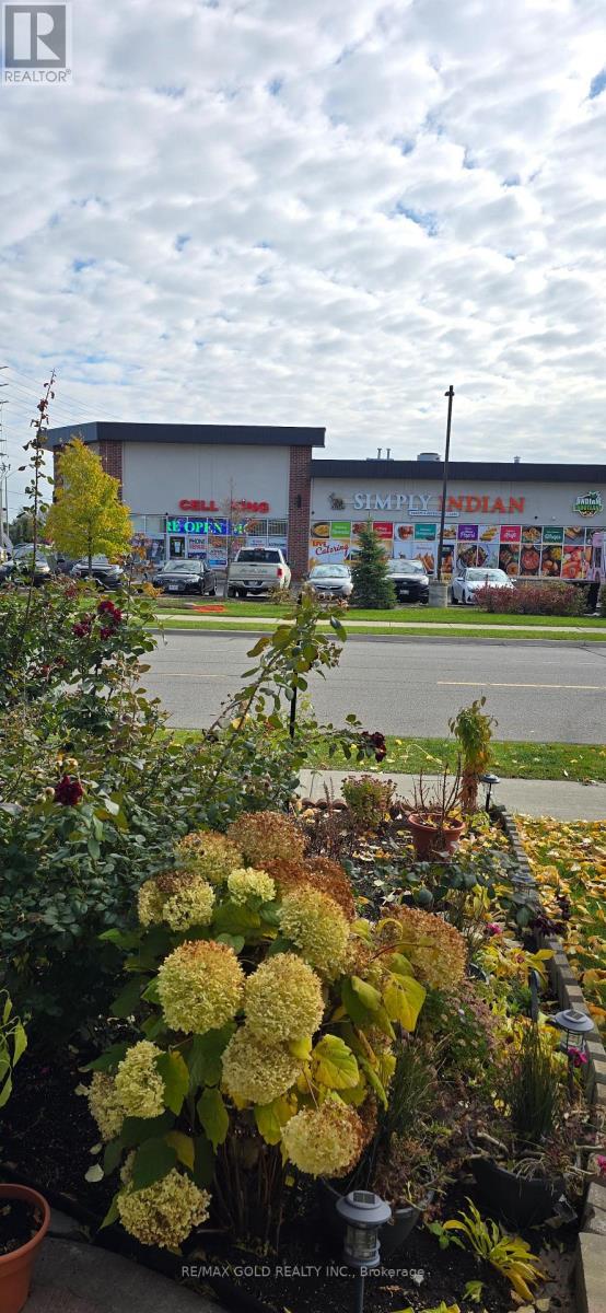 4 Fandor Way, Brampton, Ontario  L7A 2G6 - Photo 33 - W12483523