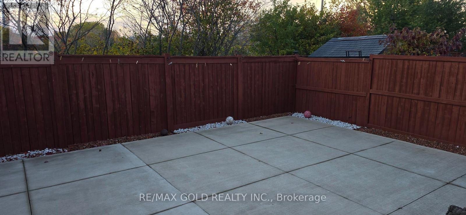 4 Fandor Way, Brampton, Ontario  L7A 2G6 - Photo 30 - W12483523