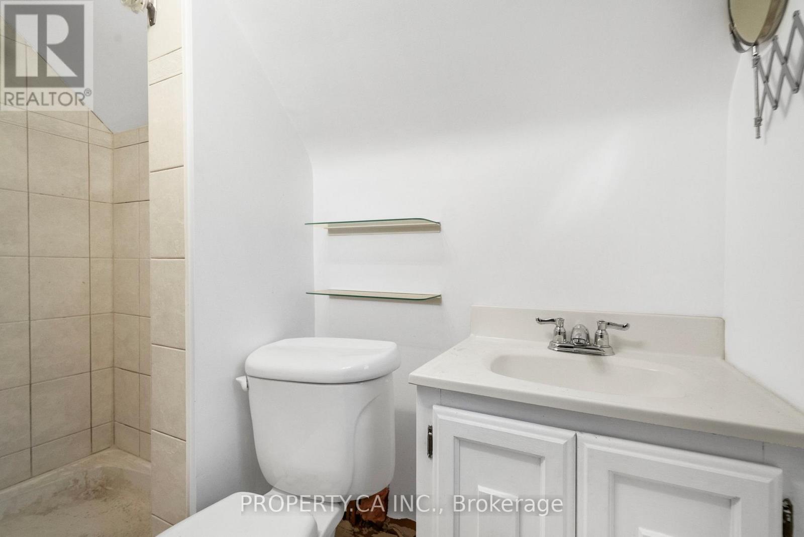 3 Ambleside Avenue, Toronto, Ontario  M8Z 2H5 - Photo 26 - W12505352