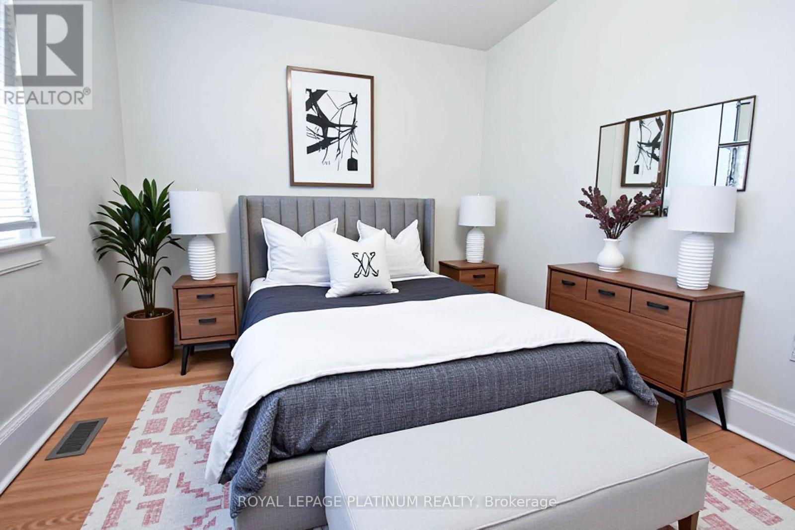 37 Dundas Street W, Mississauga, Ontario  L5B 1H2 - Photo 21 - W12505362