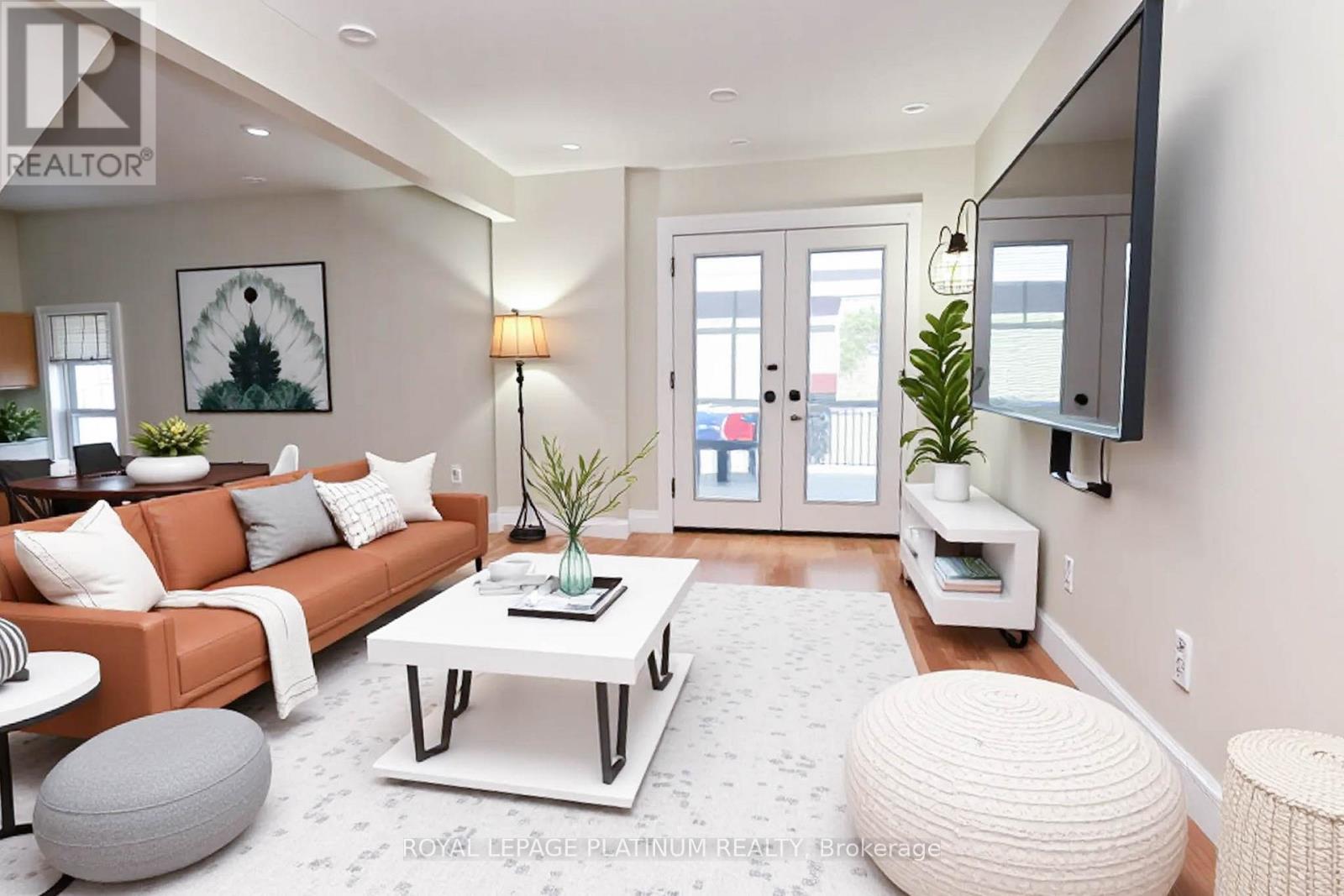 37 Dundas Street W, Mississauga, Ontario  L5B 1H2 - Photo 22 - W12505362