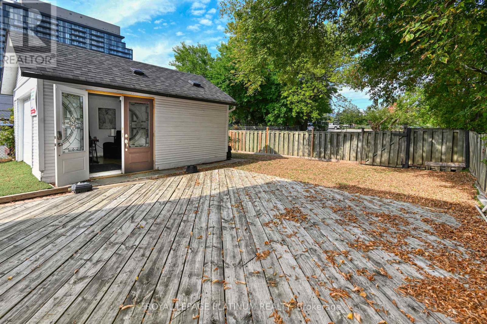 37 Dundas Street W, Mississauga, Ontario  L5B 1H2 - Photo 29 - W12505362