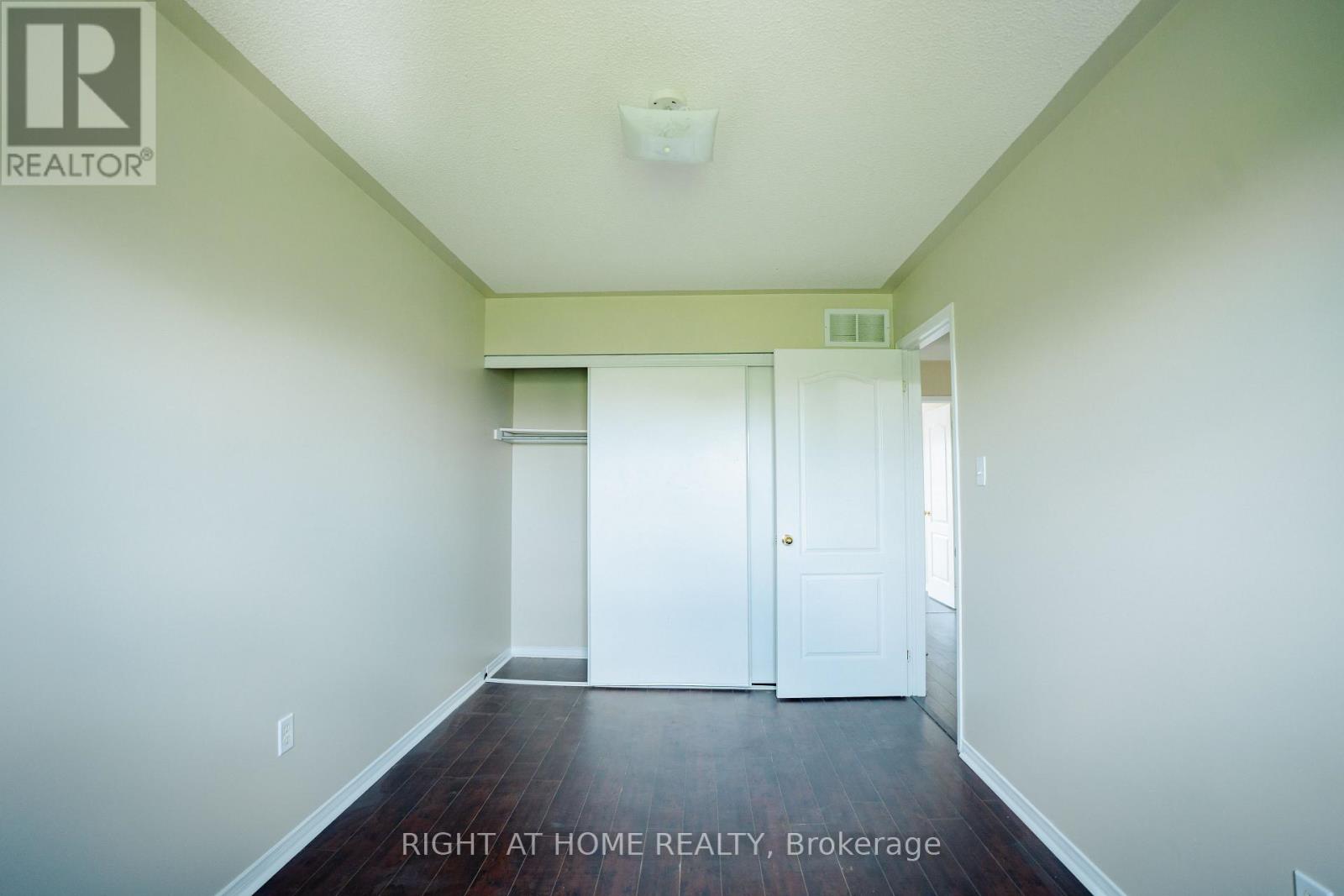 16 Lonestar Crescent, Brampton, Ontario  L7A 2H9 - Photo 23 - W12505384