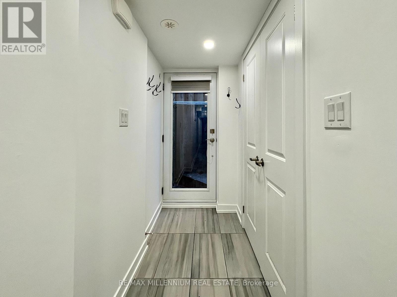 149 Campbell Avenue, Toronto, Ontario  M6P 3V1 - Photo 15 - W12505386