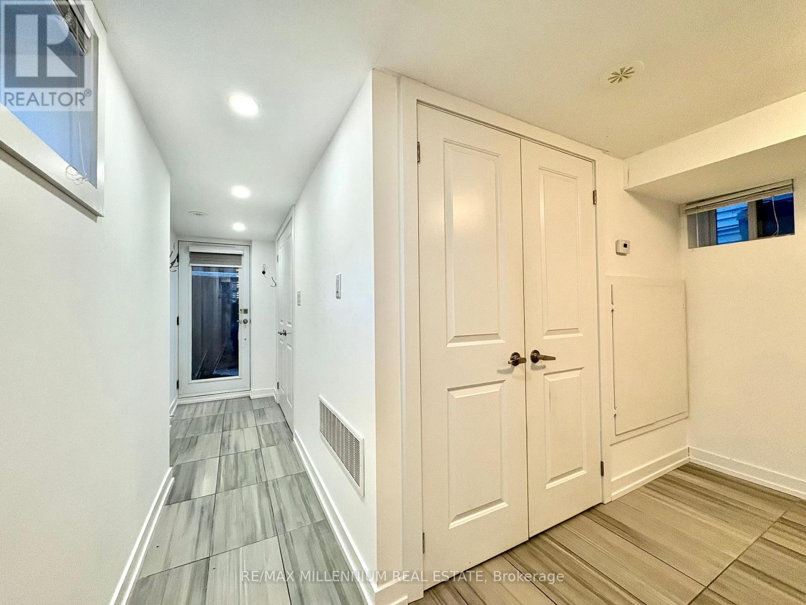 149 Campbell Avenue, Toronto, Ontario  M6P 3V1 - Photo 9 - W12505386