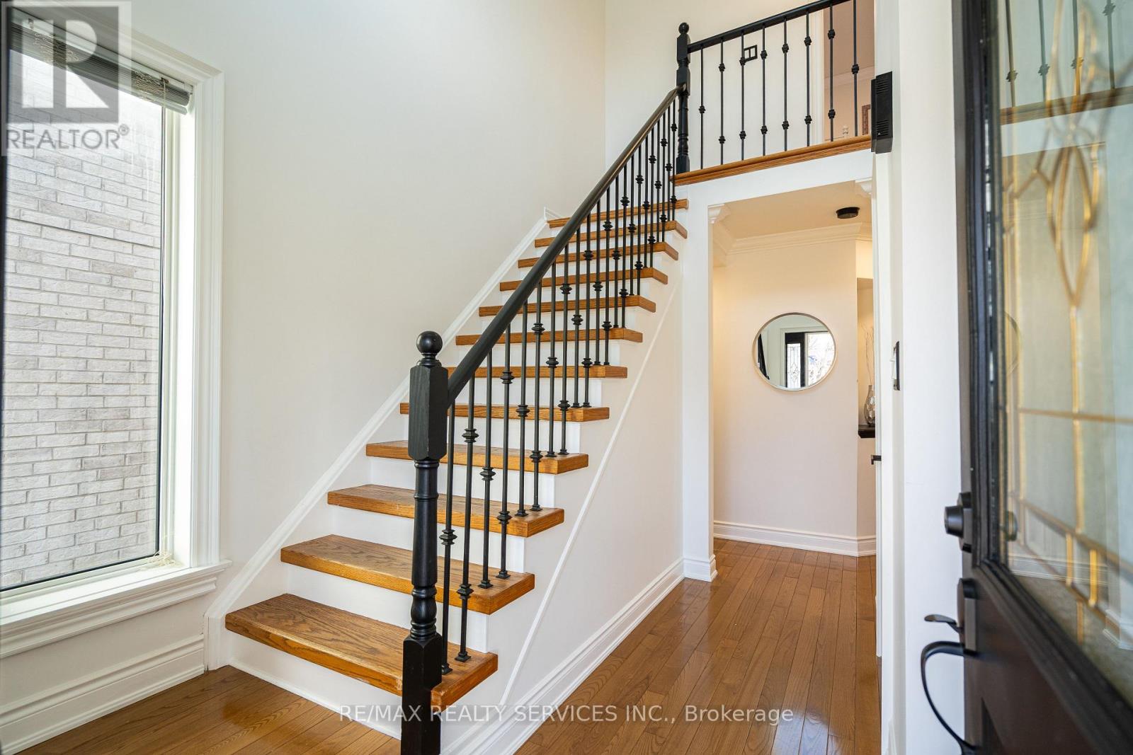 3748 Pearlstone Drive, Mississauga, Ontario  L5M 7H1 - Photo 6 - W12505416