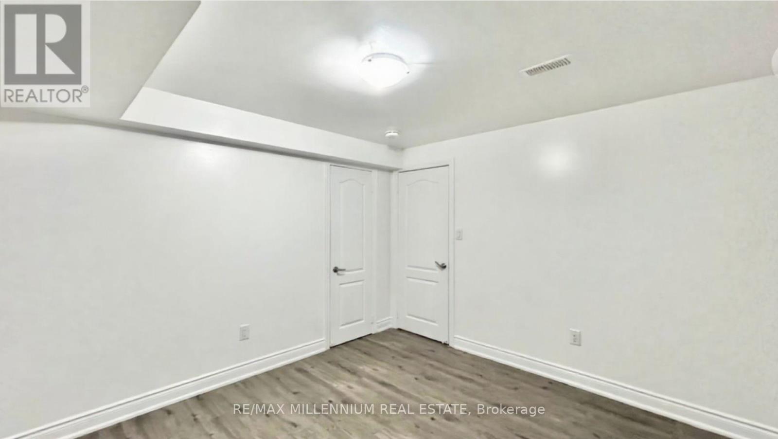 38 Bliss Street, Brampton, Ontario  L6P 3G4 - Photo 6 - W12505426