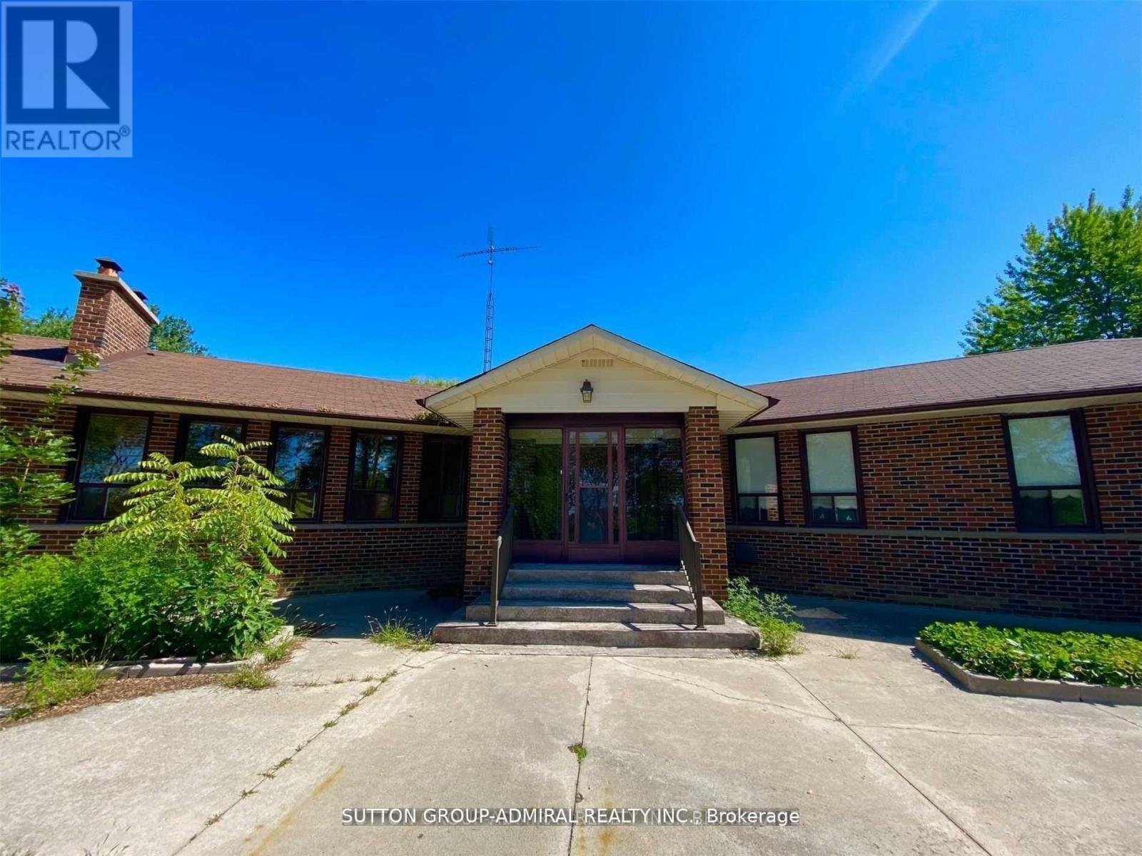 10623 Clarkway Drive, Brampton, Ontario  L6P 0W2 - Photo 2 - W12505428