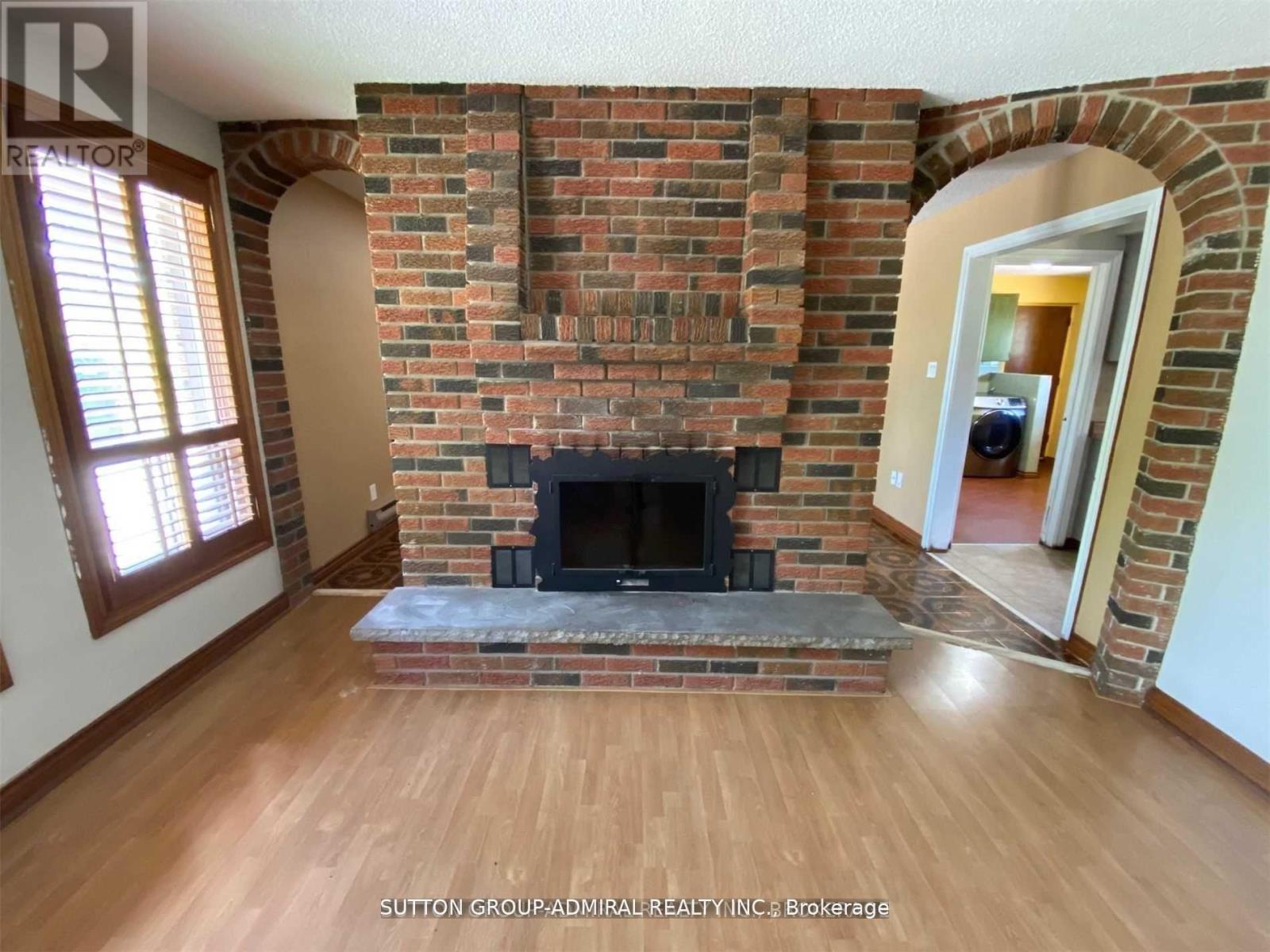 10623 Clarkway Drive, Brampton, Ontario  L6P 0W2 - Photo 6 - W12505428