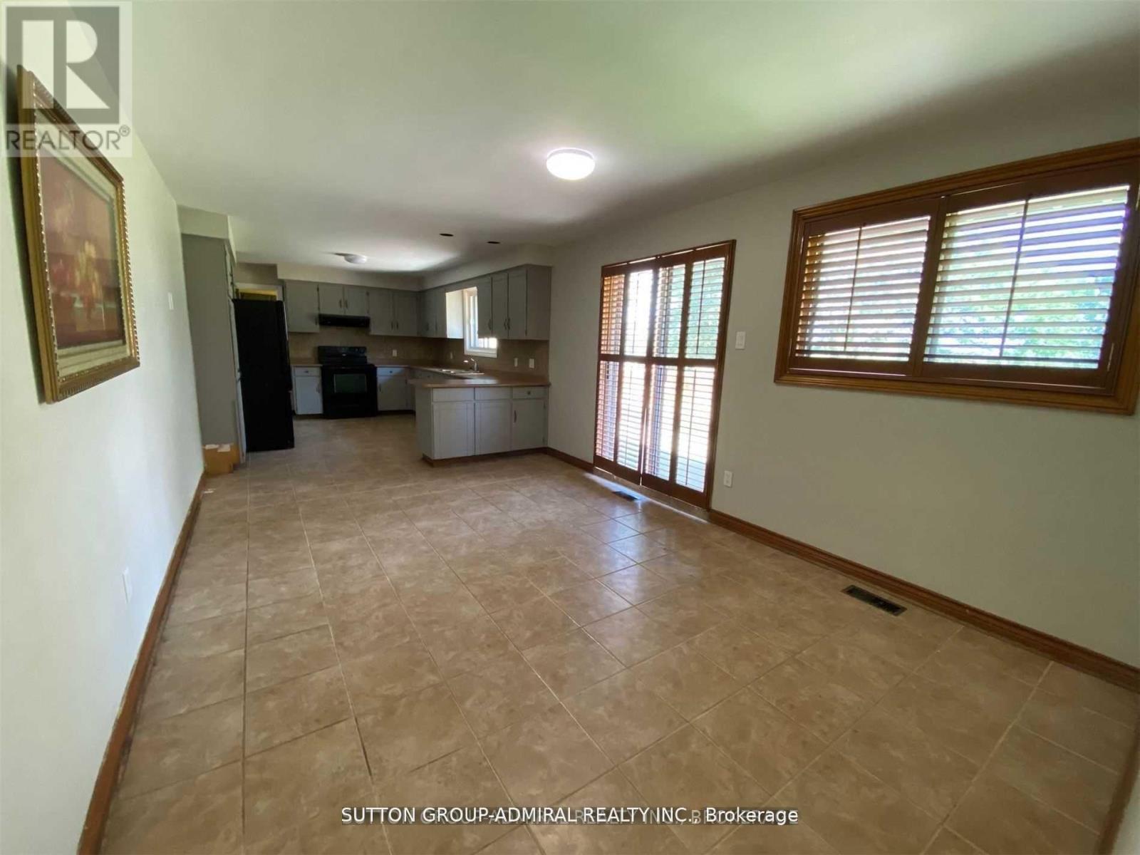 10623 Clarkway Drive, Brampton, Ontario  L6P 0W2 - Photo 7 - W12505428