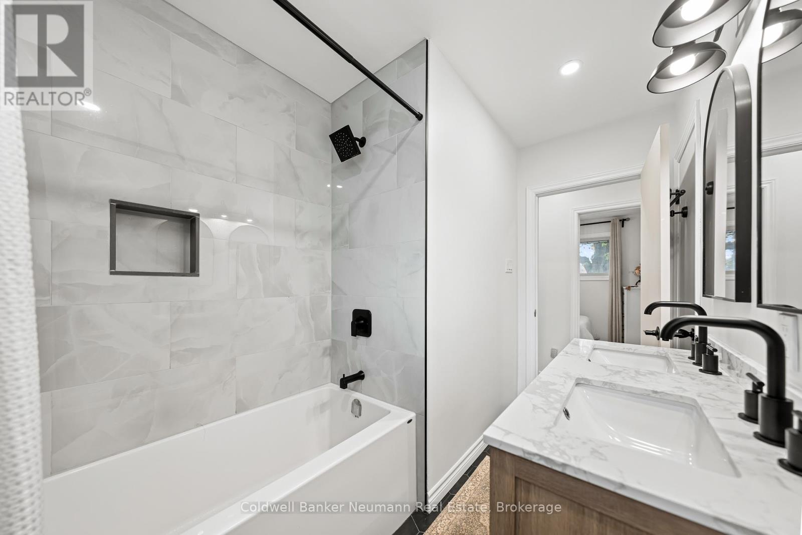 216 Metcalfe Street, Guelph, Ontario  N1E 4Y5 - Photo 27 - X12505472