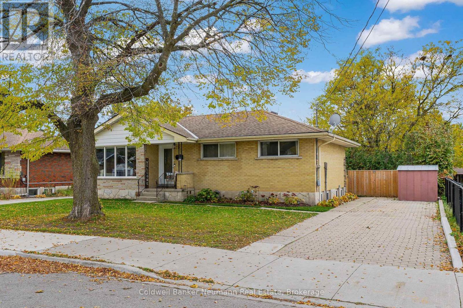 216 Metcalfe Street, Guelph, Ontario  N1E 4Y5 - Photo 3 - X12505472