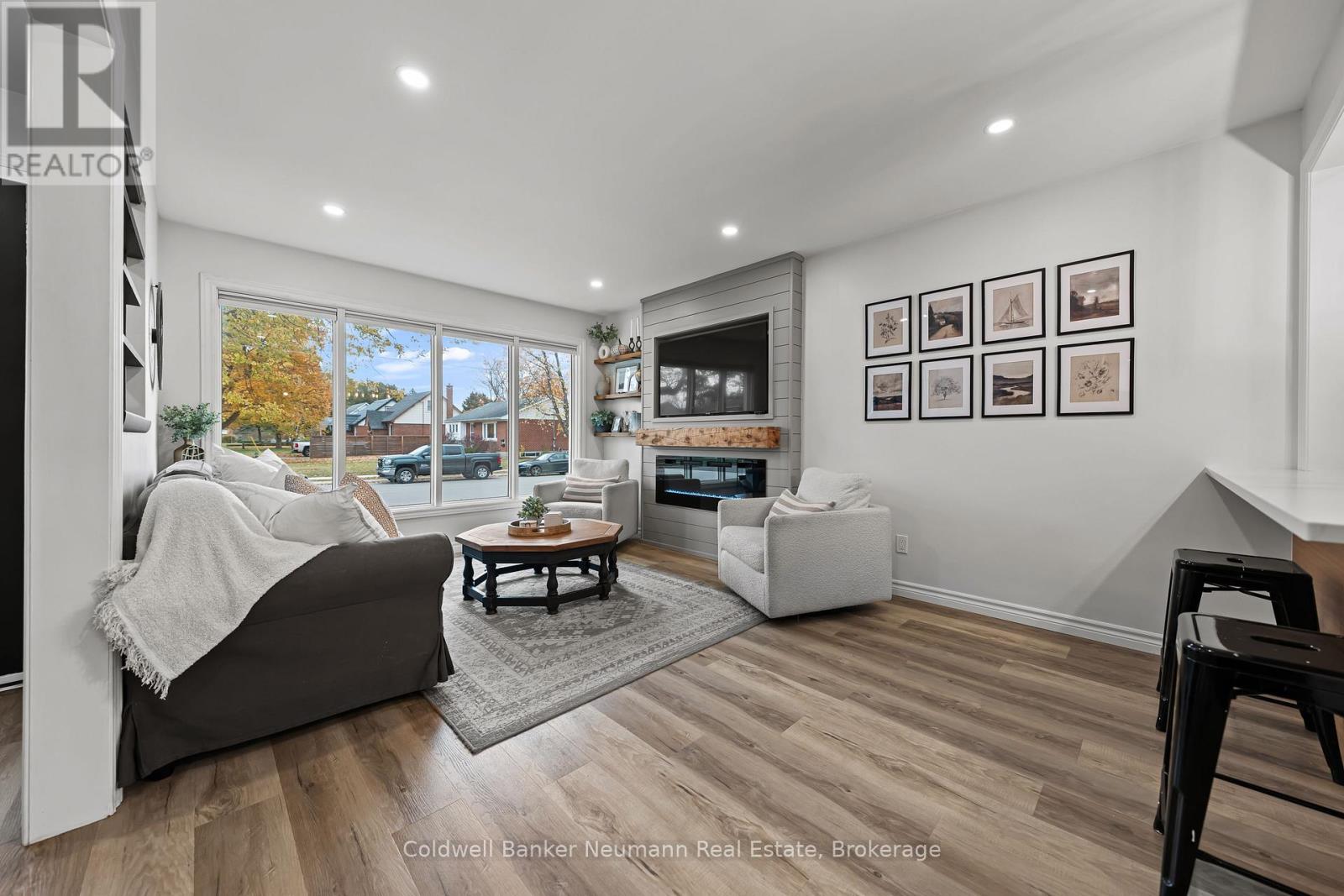 216 Metcalfe Street, Guelph, Ontario  N1E 4Y5 - Photo 9 - X12505472