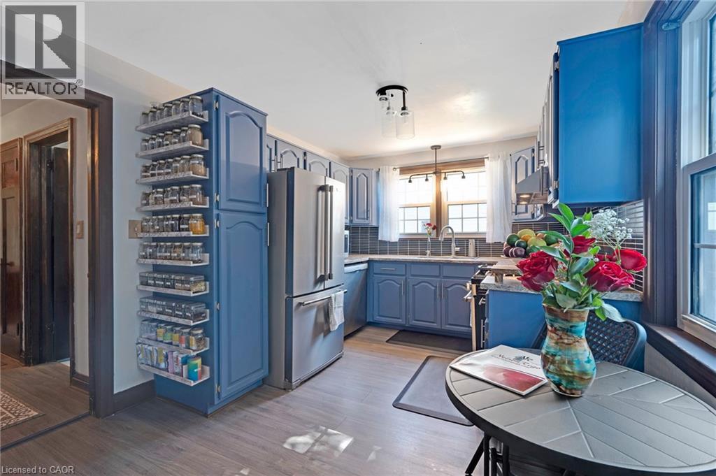 30 Centre Street, Cambridge, Ontario  N1R 4E5 - Photo 7 - 40773500