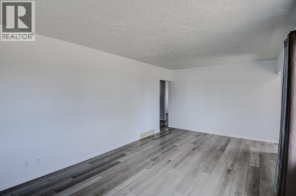 6011 Centre Street Nw, Calgary, Alberta  T2K 0V1 - Photo 5 - A2267837