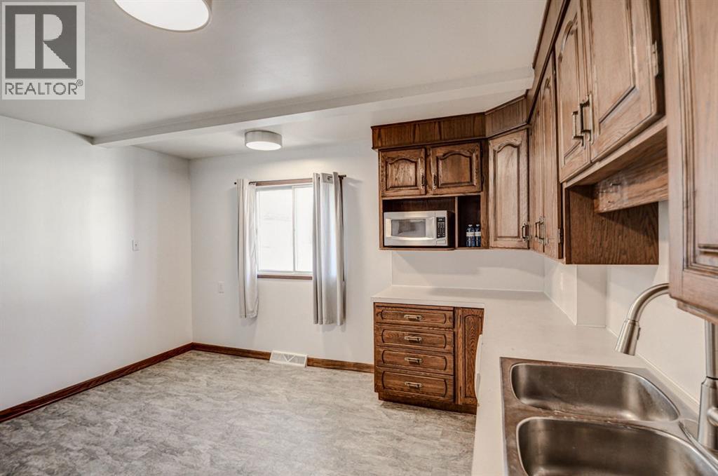 6011 Centre Street Nw, Calgary, Alberta  T2K 0V1 - Photo 7 - A2267837