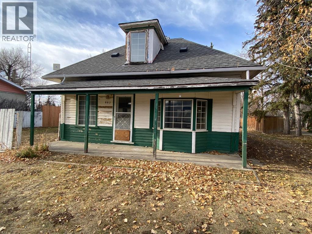 663 11 Avenue, Carstairs, Alberta  T0M 0N0 - Photo 2 - A2268222