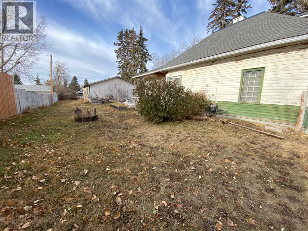 663 11 Avenue, Carstairs, Alberta  T0M 0N0 - Photo 6 - A2268222