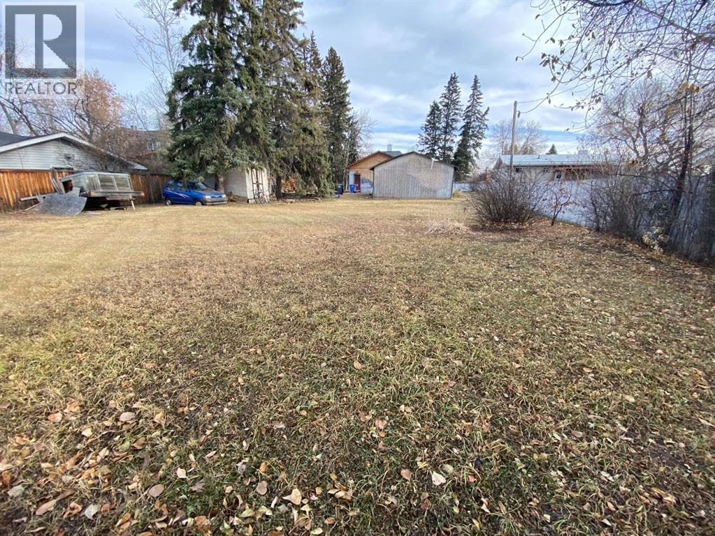 663 11 Avenue, Carstairs, Alberta  T0M 0N0 - Photo 3 - A2268222