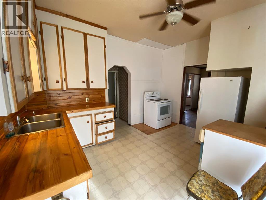 663 11 Avenue, Carstairs, Alberta  T0M 0N0 - Photo 16 - A2268222