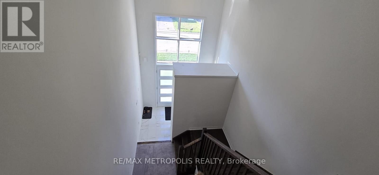 108 Hitchman Street, Brant, Ontario  N3L 0M2 - Photo 12 - X12505272