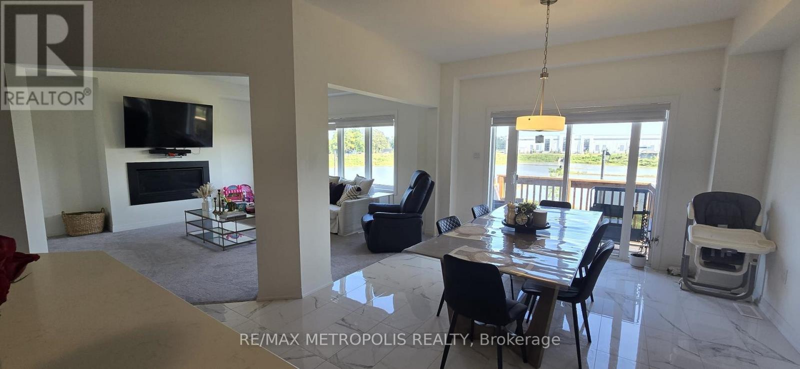 108 Hitchman Street, Brant, Ontario  N3L 0M2 - Photo 4 - X12505272