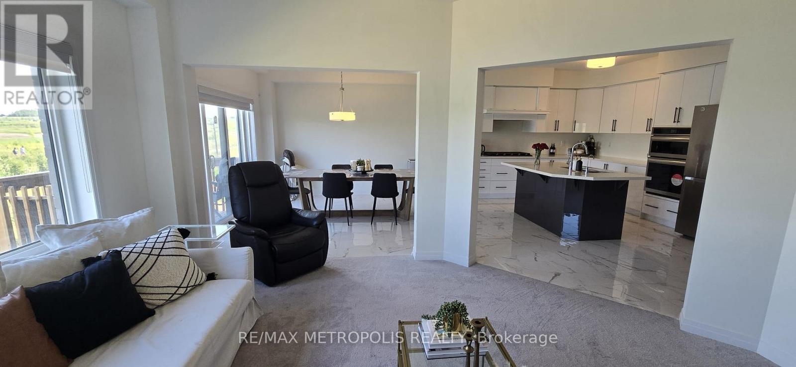 108 Hitchman Street, Brant, Ontario  N3L 0M2 - Photo 8 - X12505272