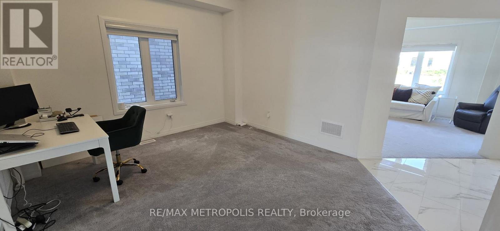 108 Hitchman Street, Brant, Ontario  N3L 0M2 - Photo 9 - X12505272