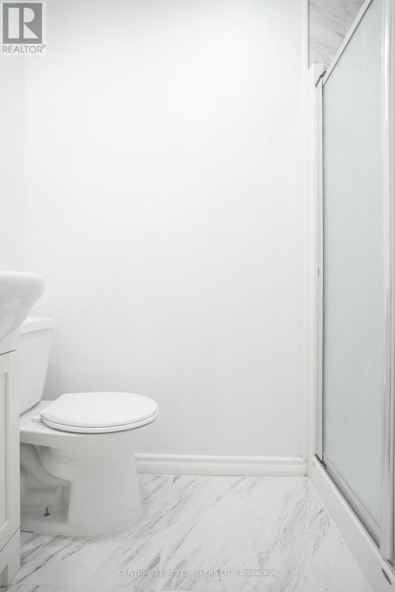 734 Dundas Street, Woodstock, Ontario  N4S 1E9 - Photo 24 - X12505300