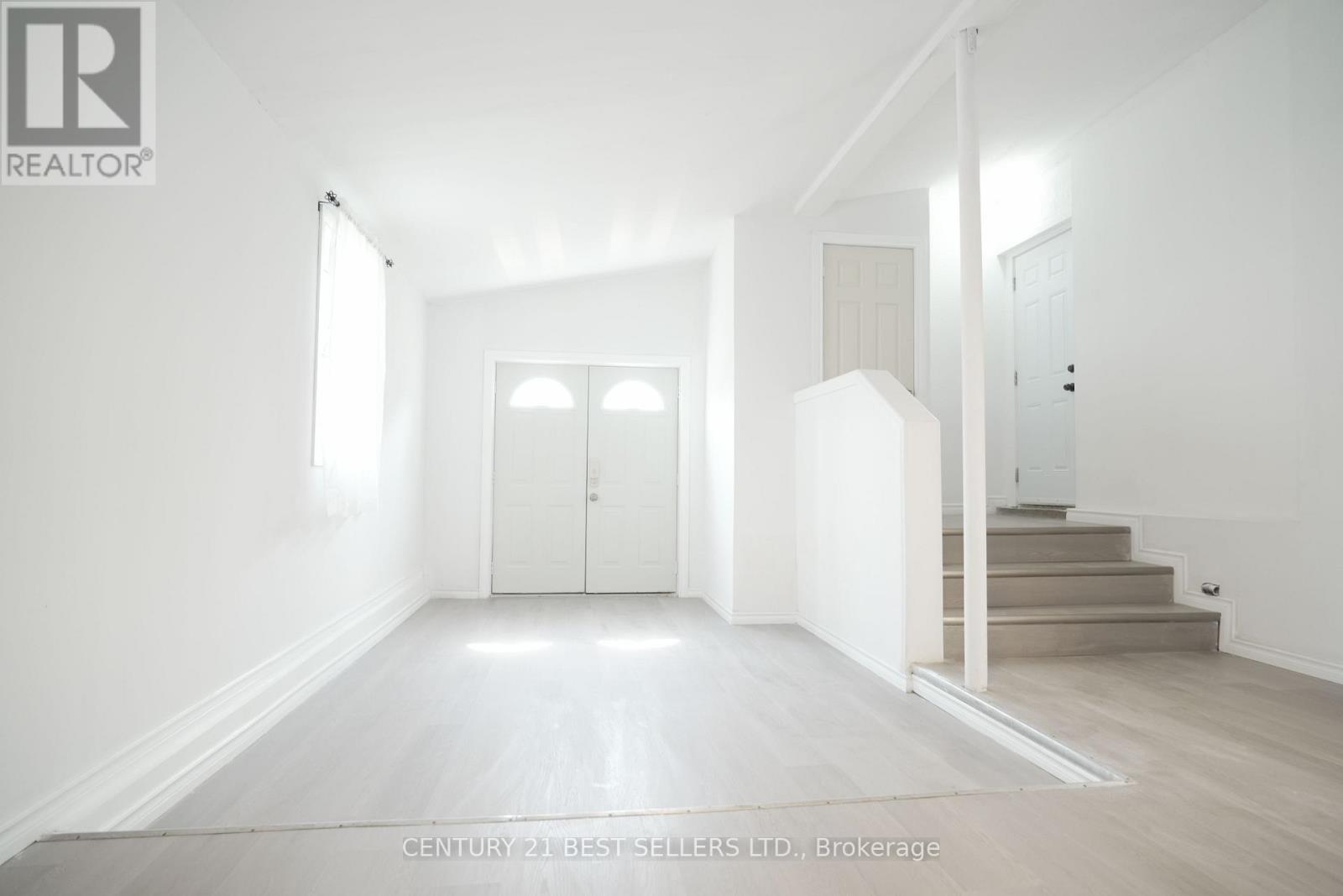 734 Dundas Street, Woodstock, Ontario  N4S 1E9 - Photo 26 - X12505300